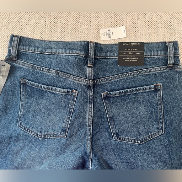 BANANA REPUBLIC SLOUCH JEANS *NEW WITH TAGS* - Picture 3 of 10